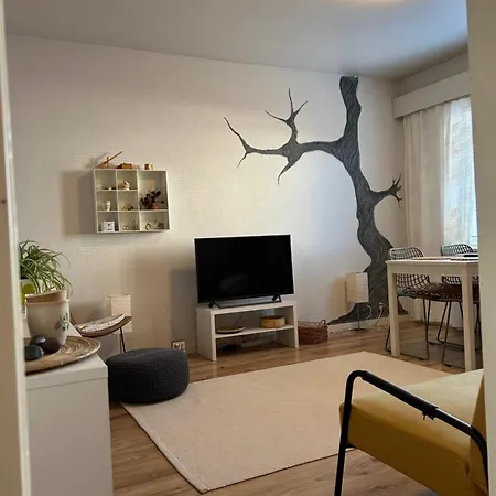 Kaira Apartment *